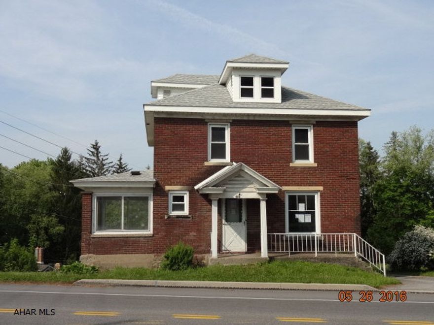 This property has been placed in an upcoming event. All bids should be submitted at www.Homesearch.com (void where prohibited). Please submit any pre-auction offer received through the property details page on Homesearch.com. Any post-auction offers will need to be submitted directly to the listing agent. All offers will be reviewed and responded to within 3 business days. All properties are subject to a 5% buyer's premium pursuant to the Auction Participation Agreement and Terms & Conditions (minimums will apply). Please contact listing agent for details and commission paid on this property.