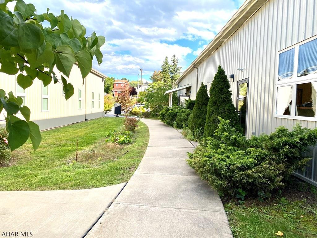 Eldorado - Commercial Sale