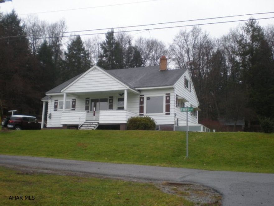 1 1/2 story home with 3-BR, 1.5 BA. 1 car detached garage/workshop. Interior needs some work. Large lot with plenty of room for gardens ect. Home being sold to settle estate.