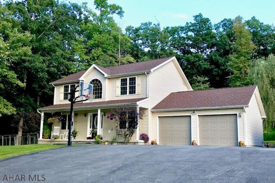 Great Location!! Private dead end street with easy convenience to I99 and stores. Very private back yard, country living in the city! 3 bdrm, 2.5 bath with a large family room, great looking sun room which leads to the large deck,  very nice yard surrounded by woods. Kitchen has SS appliances, granite counters, and a large island. Plenty of storage space, 2 car attached garage. A must see house! Shed not included.