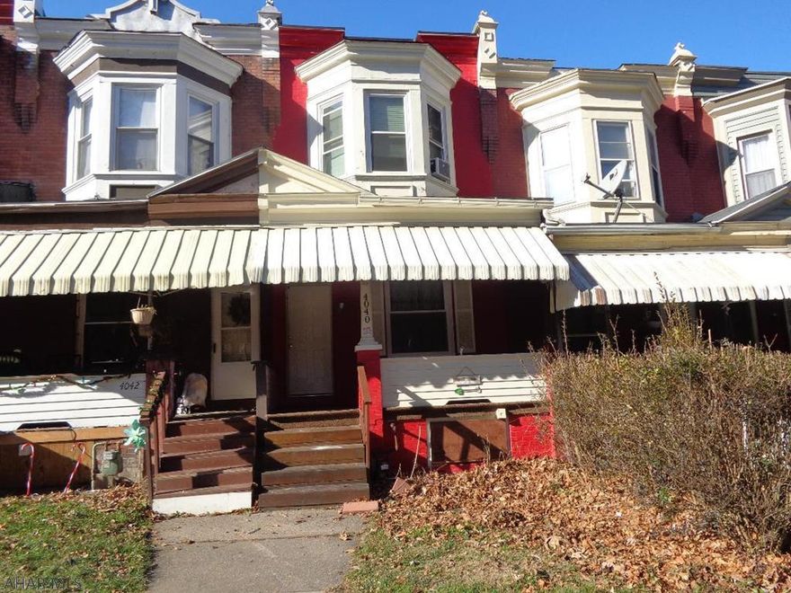 Historic 3-4 Bedroom, 2 Bath Knickerbocker townhouse.  Basement has a small bonus room that could be used as a 4th bedroom or mancave.  Off street & street parking.  All kitchen appliances included.  Great for investors or 1st time home buyer.  $350.00 credit will be given at closing for 3 bedroom doors.