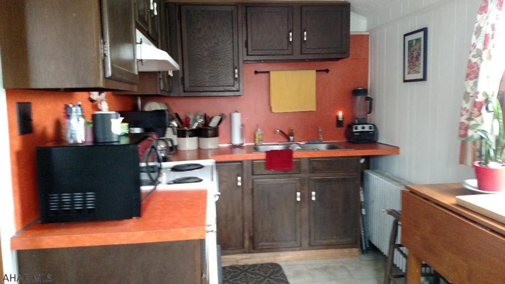 Unknown - Residential Lease