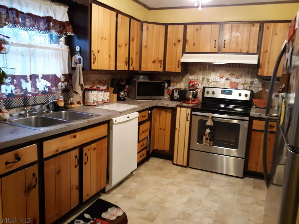 Maple Hollow - Residential