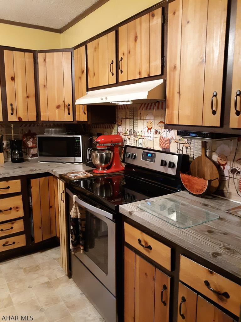 Maple Hollow - Residential