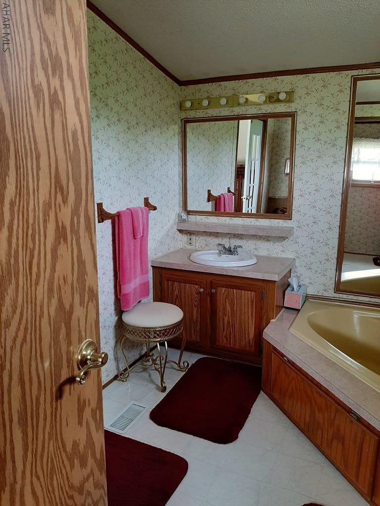 Laurel Woods - Residential