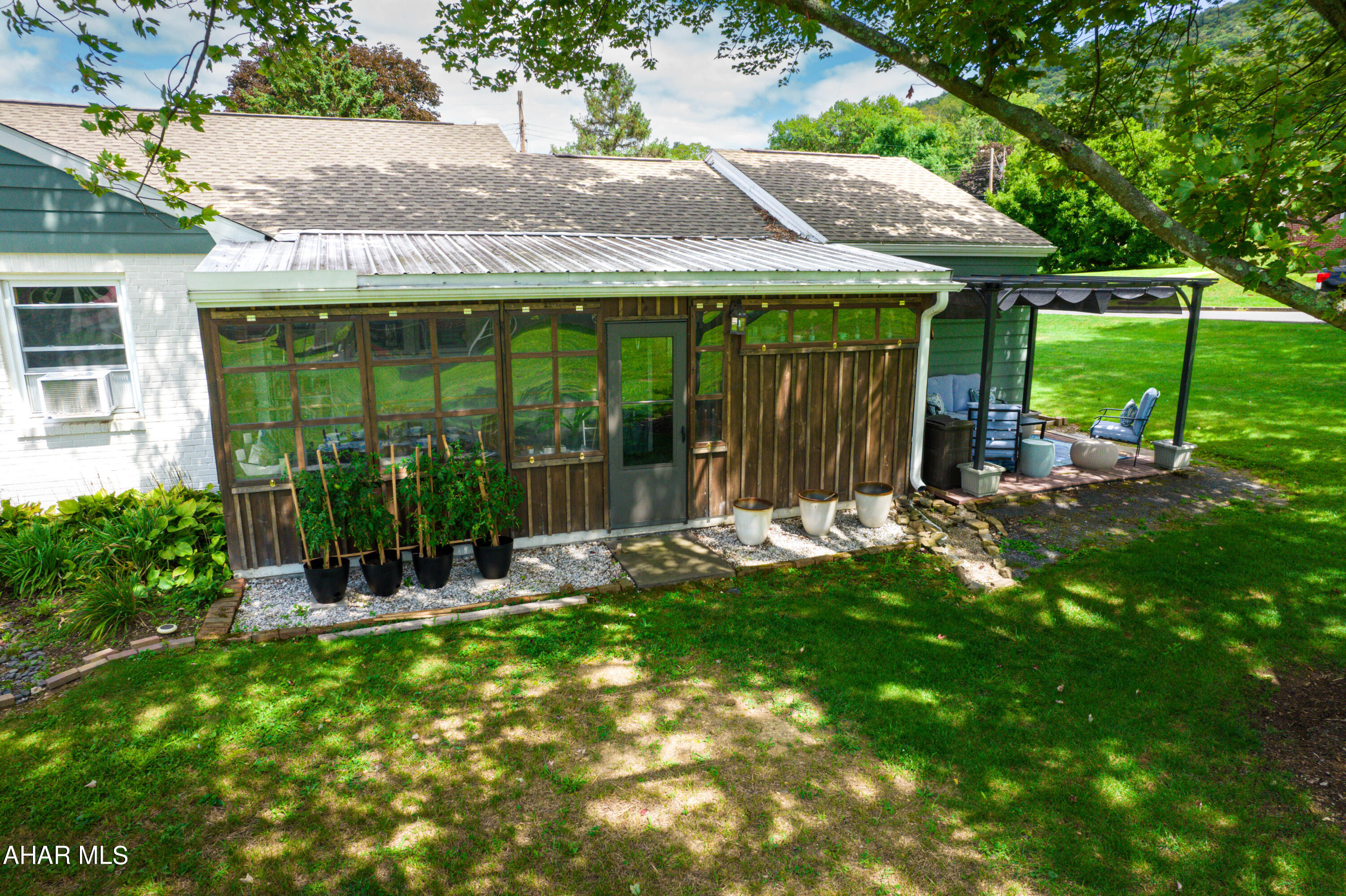 Meadowbrook Terrace - Residential