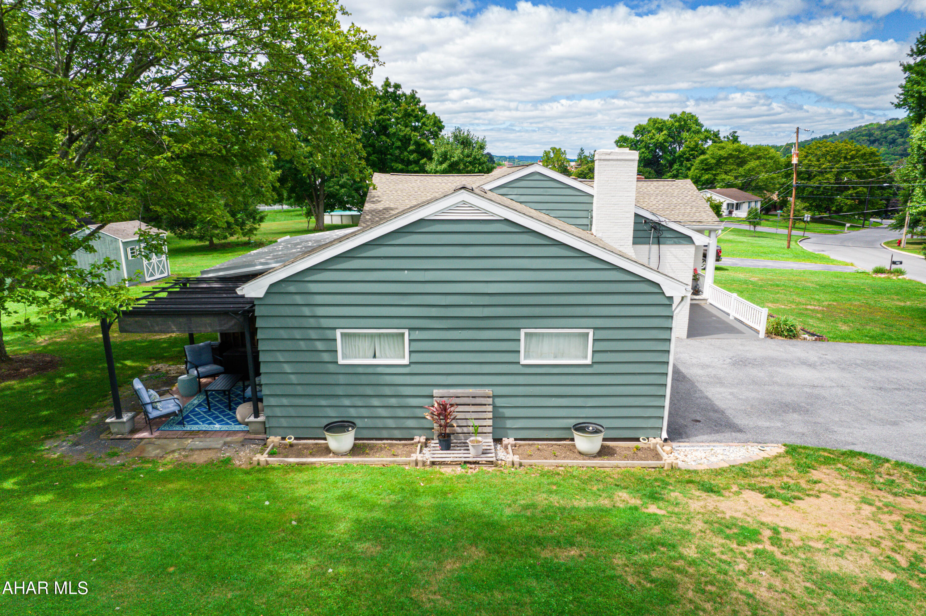 Meadowbrook Terrace - Residential