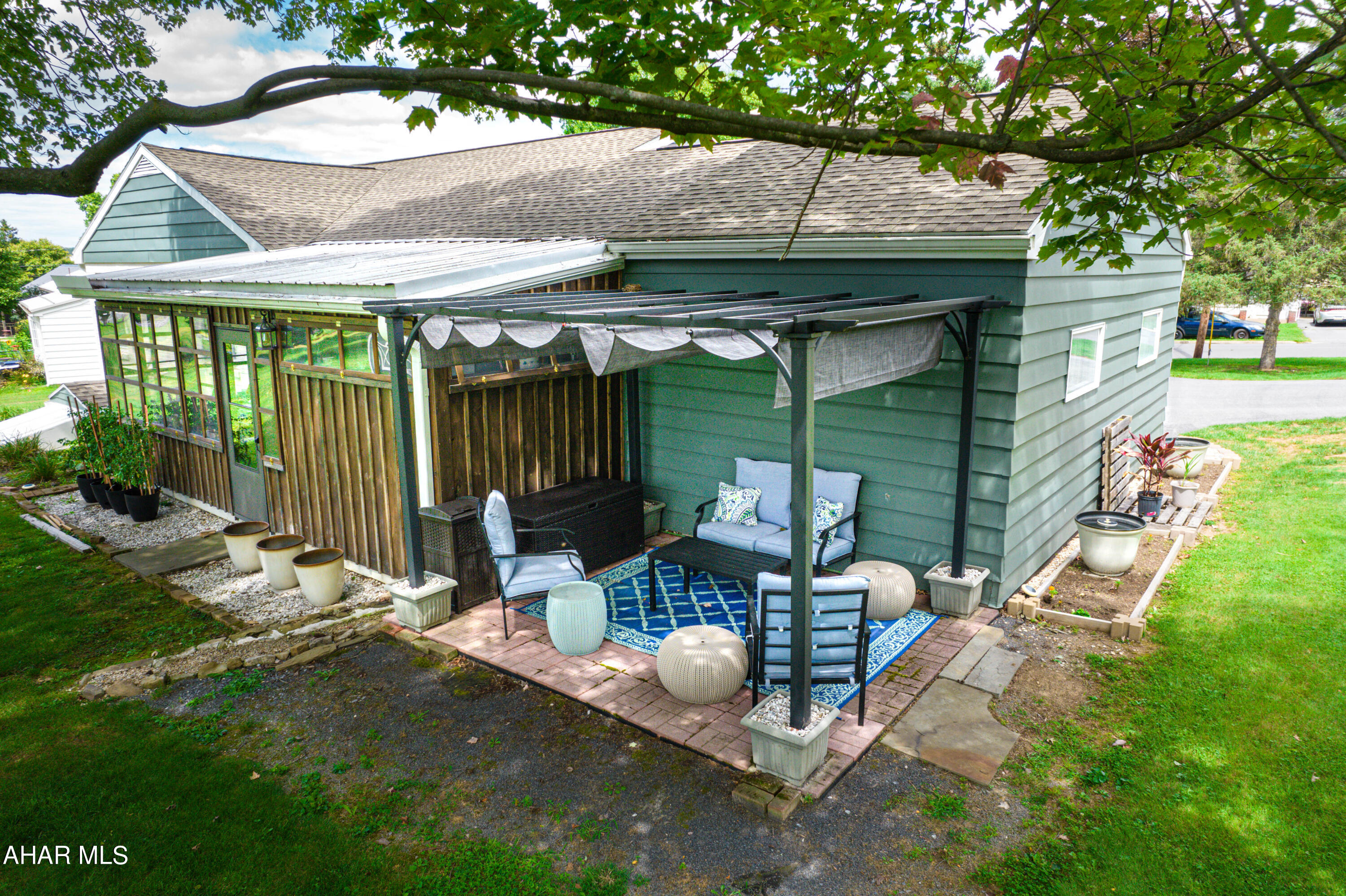 Meadowbrook Terrace - Residential