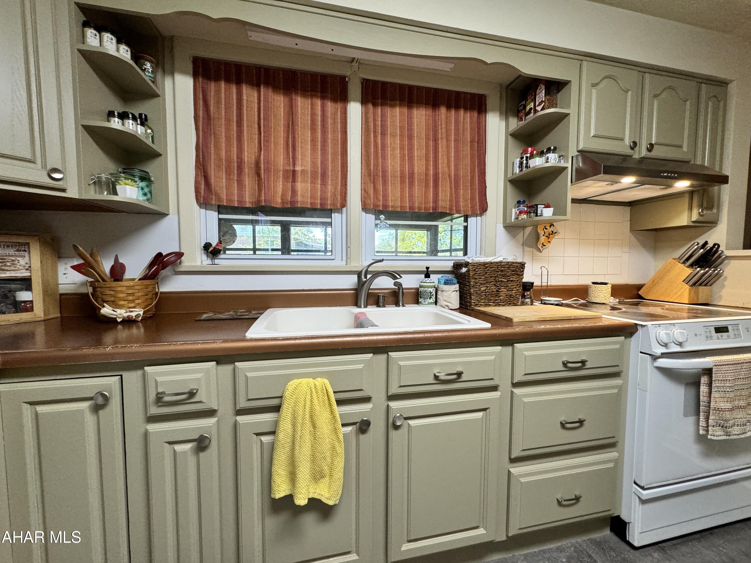 Meadowbrook Terrace - Residential