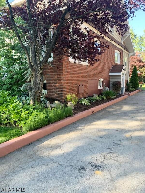 Llyswen - Residential