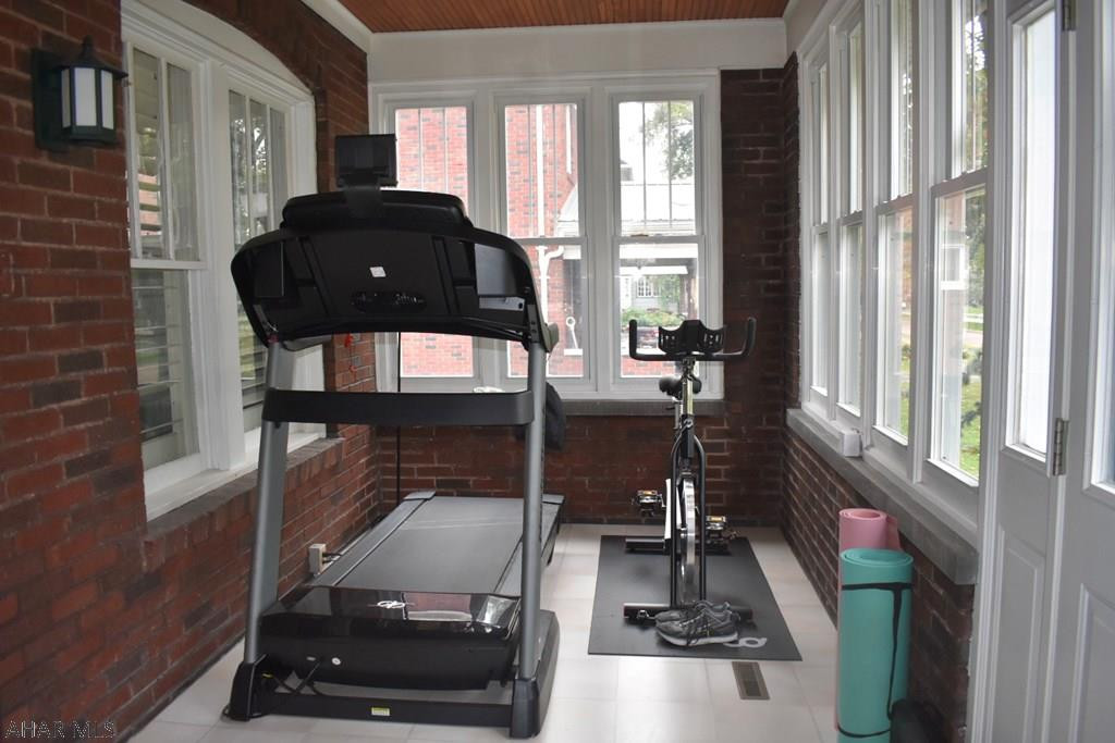 Llyswen - Residential