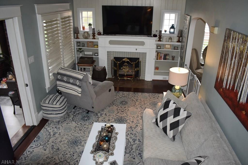 Llyswen - Residential