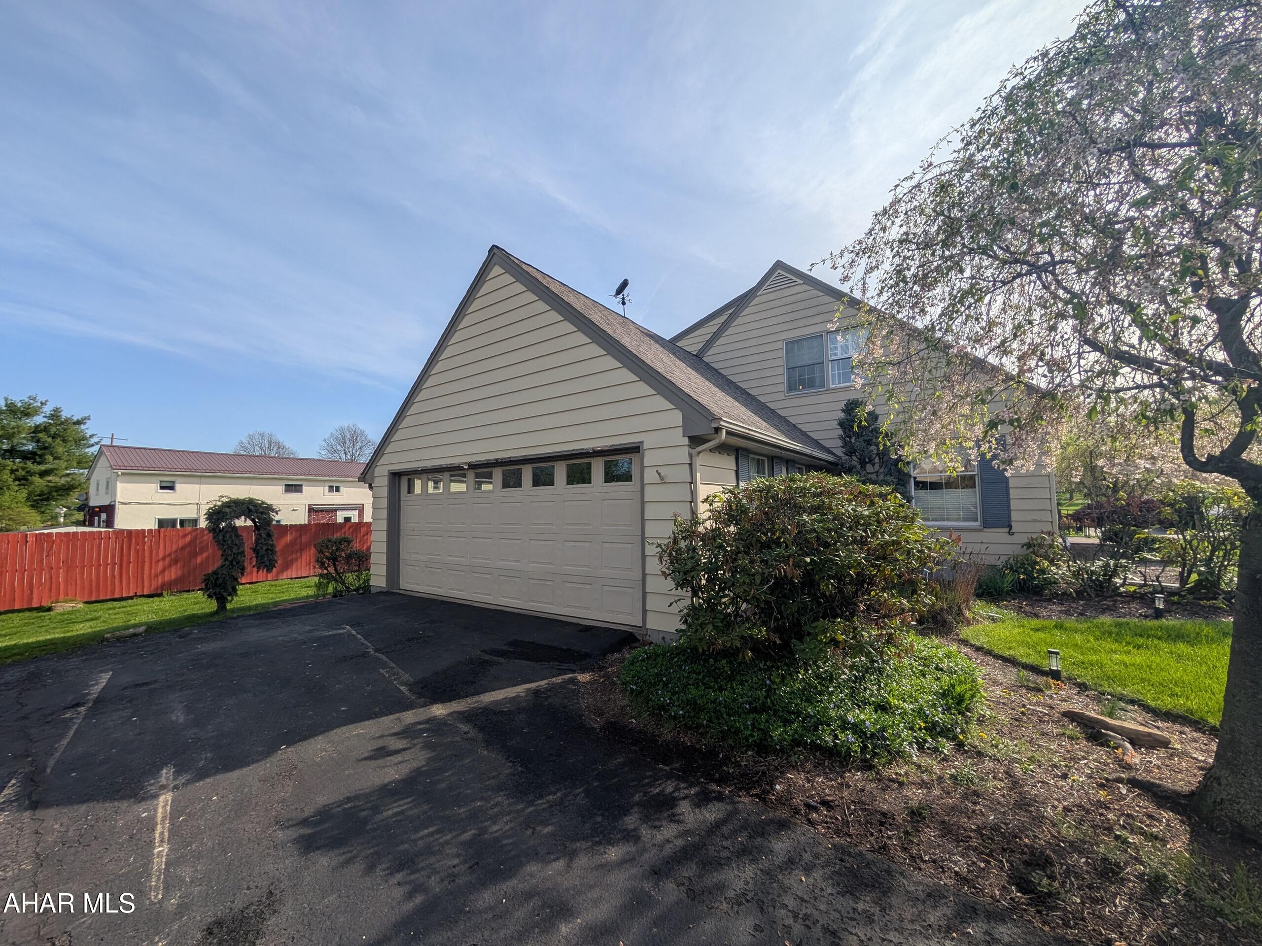 Hollidaysburg - Residential