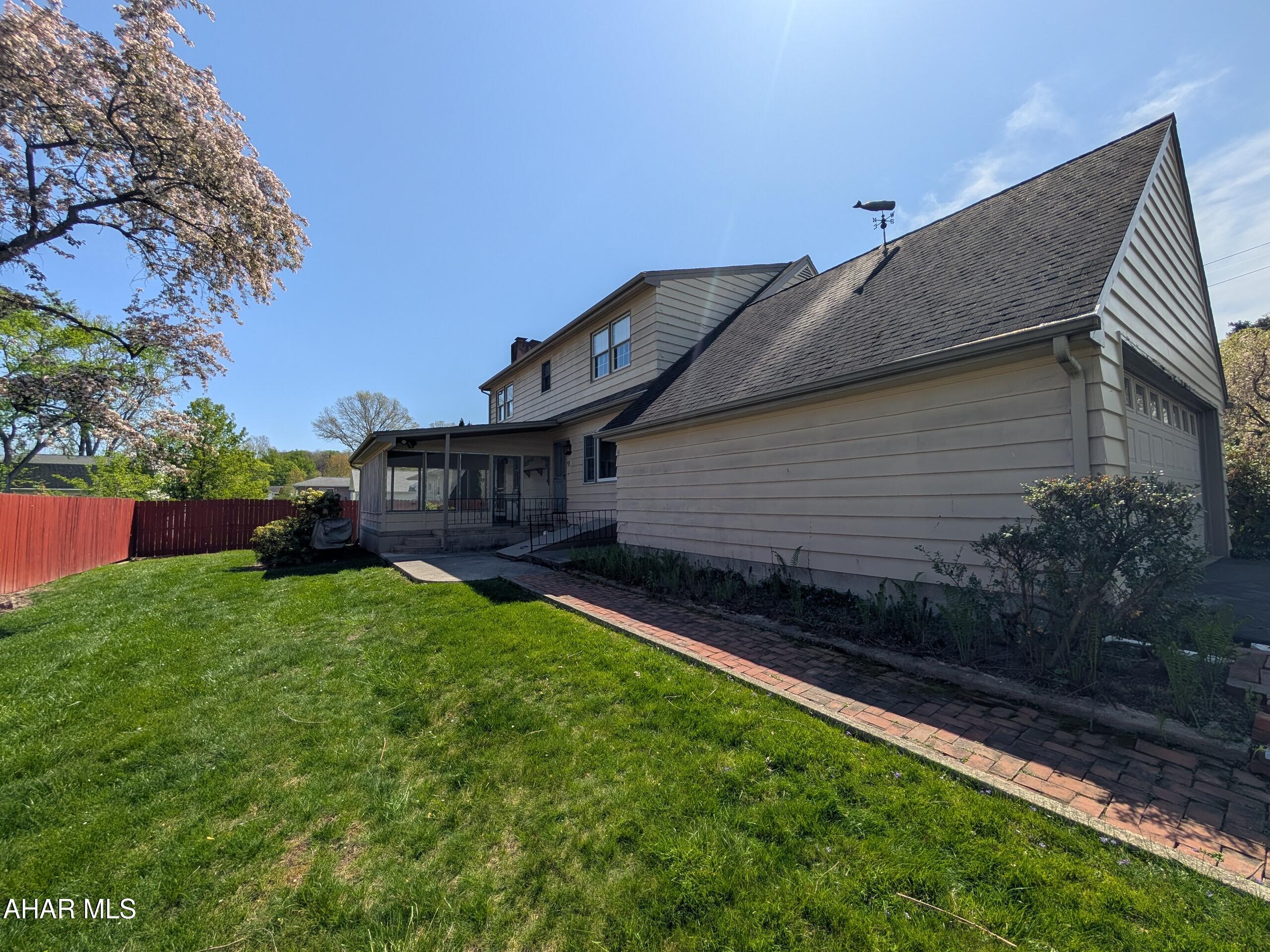 Hollidaysburg - Residential