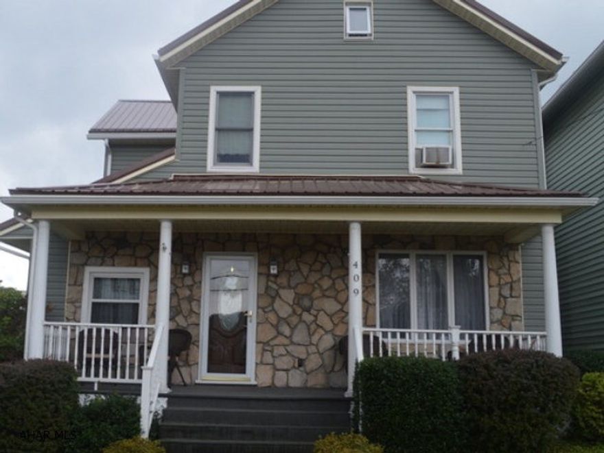 Nicely updated 3 bedroom 2 bath home is move in ready.  New roof, windows, vinyl siding, and newly built 3 car detached garage.