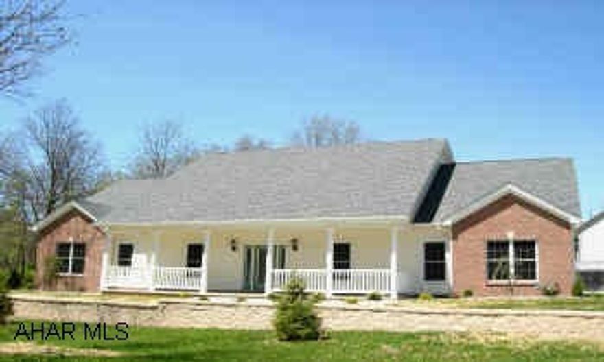 NEW CONSTRUCTION BY CC&M NEW CONSTRUCTION WITH 1ST FLR MASTER, GREAT ROOM WITH GAS FIREPLACE, GHW HEAT W/ RADIANT IN 1ST FLR, C/A, 3 CAR GARAGE.  LANDSCAPED.  LAMINATE FLOORING, DESK IN KITCHEN AREA, ISLAND IN KITCHEN, CUSTOM MASTER BATH.  SITUATED ON ALMOST 1 ACRE.  FRANKSTWON ELEMENTARY SCHOOL.  CONTACT SUSAN NARDONE 935-8252.