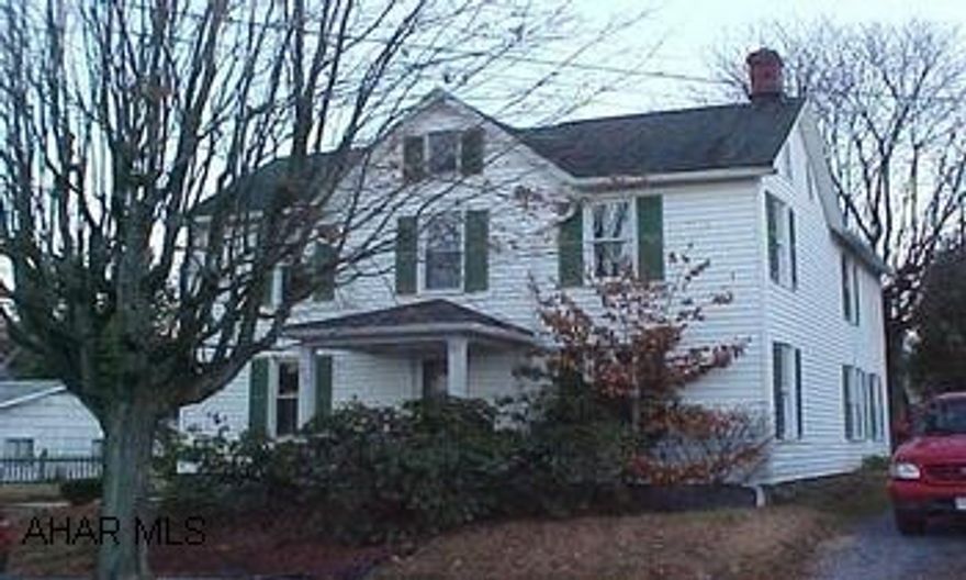 Traditional two-story home located in the Historic Bedford Borough.  This home has lots of nice features including hardwood floors, first floor laundry, vinyl siding, and dbl pane windows.  The property has a large two-story garage with full loft. In the Borough of Bedford take Juliana Street South to a right on West John Street.  Home on the left.Traditional two-story home located in the Historic Bedford Borough.  This home has lots of nice features including hardwood floors, first floor laundry, vinyl siding, and double pane windows.  The property has a large two-story garage with a full loft.