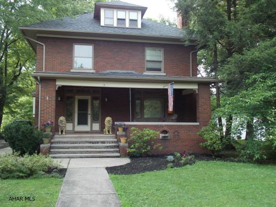 Step into yesteryear in this lovely home known as 7 Maples. Charm and Character oozes from every room. Gorgeous orginal woodwork, beautiful fireplace surrounded by built in bookcases, stained glass windows, huge bay window in dining room. New bath with claw foot tub. If you love beauty from days gone by, this is the house for you.