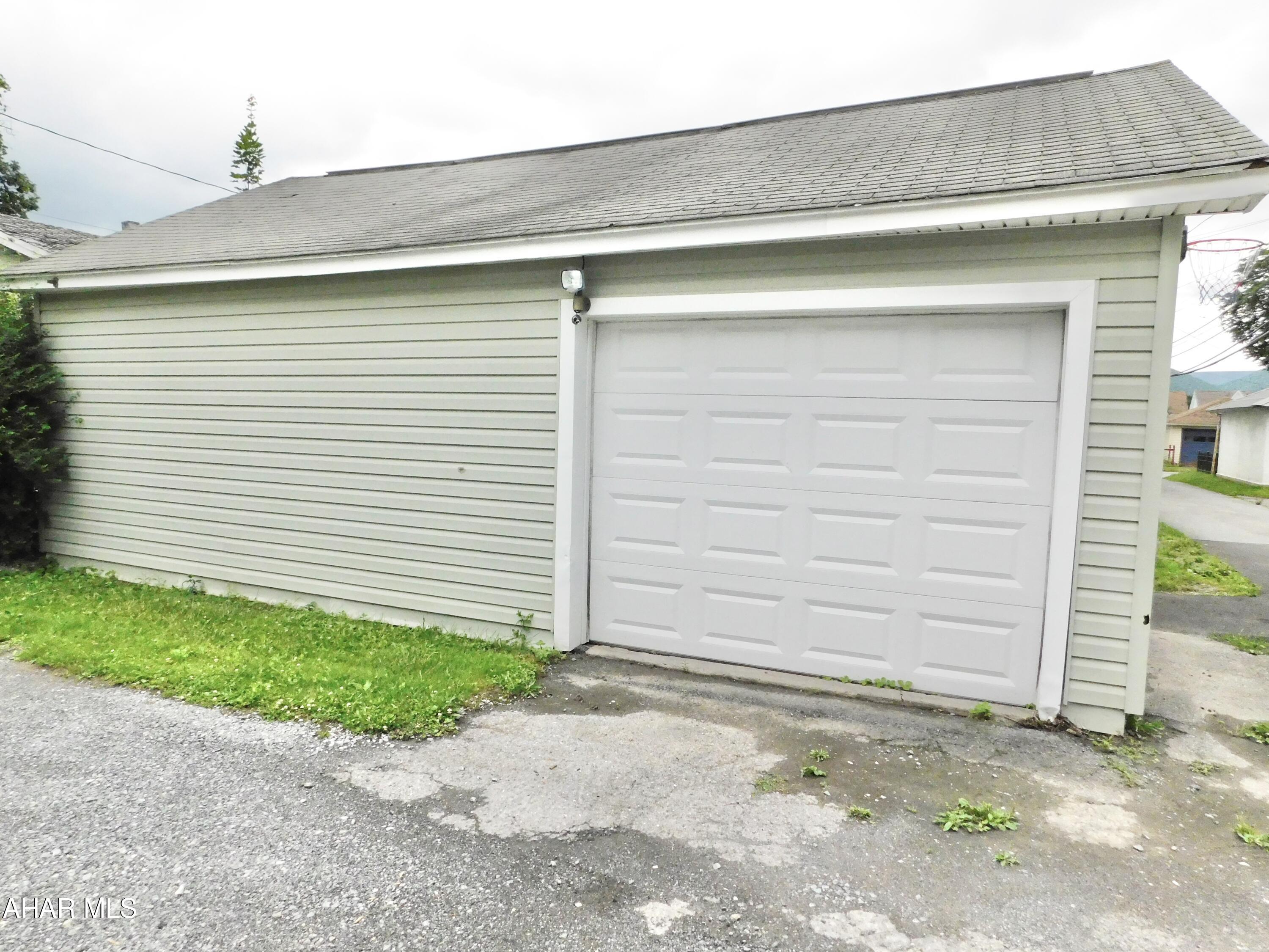 Juniata - Residential