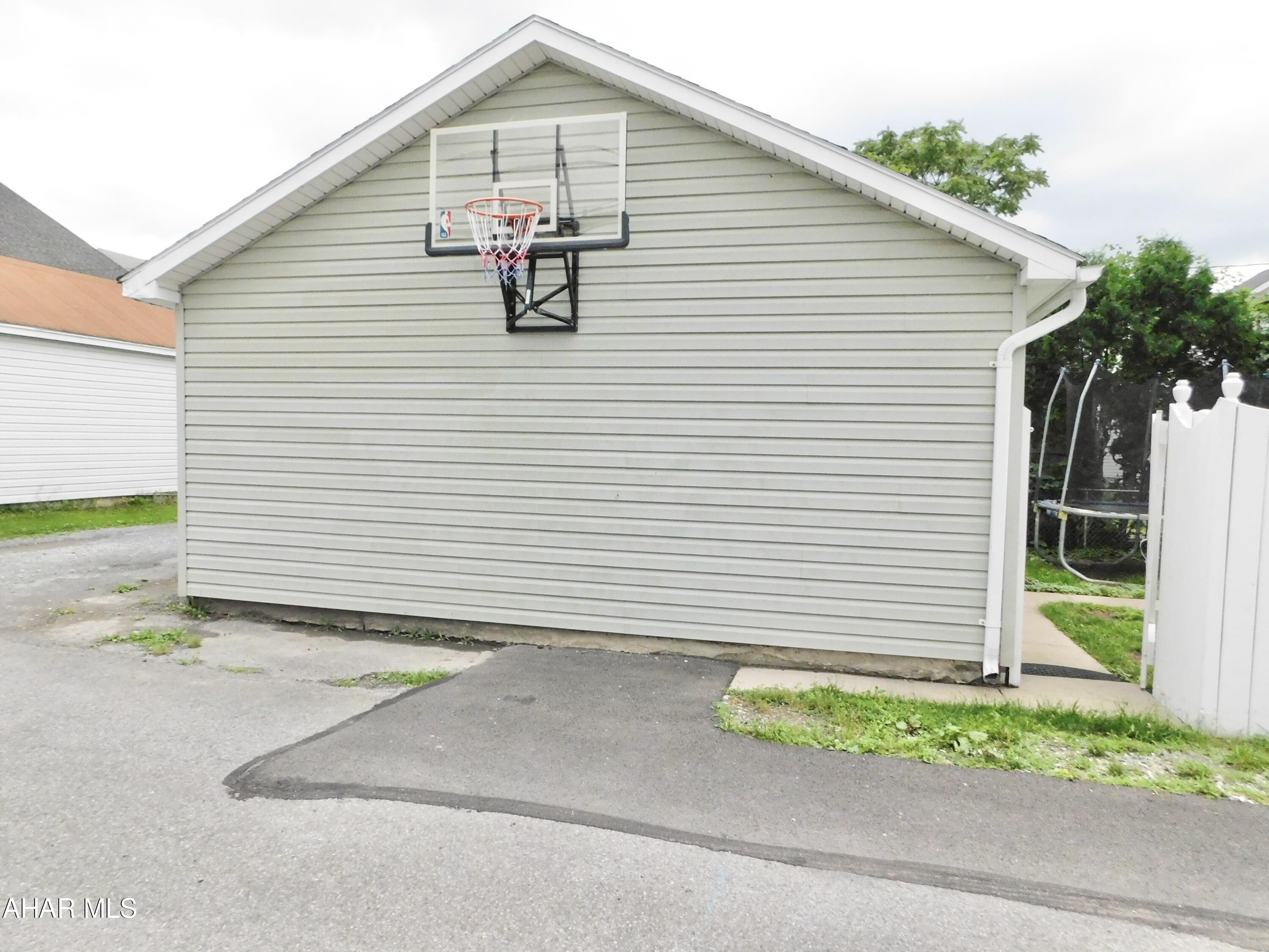 Juniata - Residential