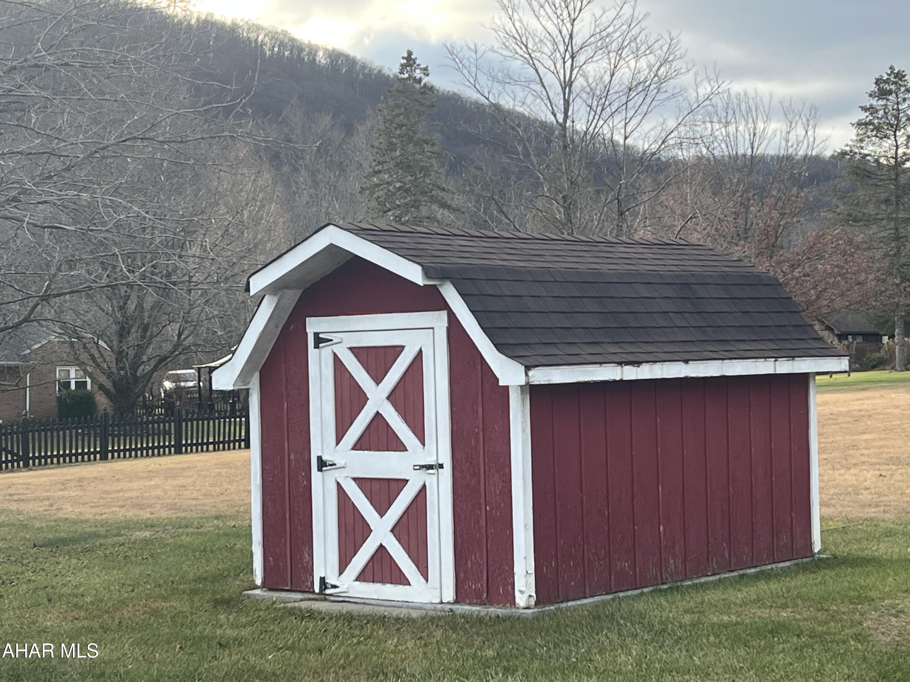 Foot of Ten - Residential