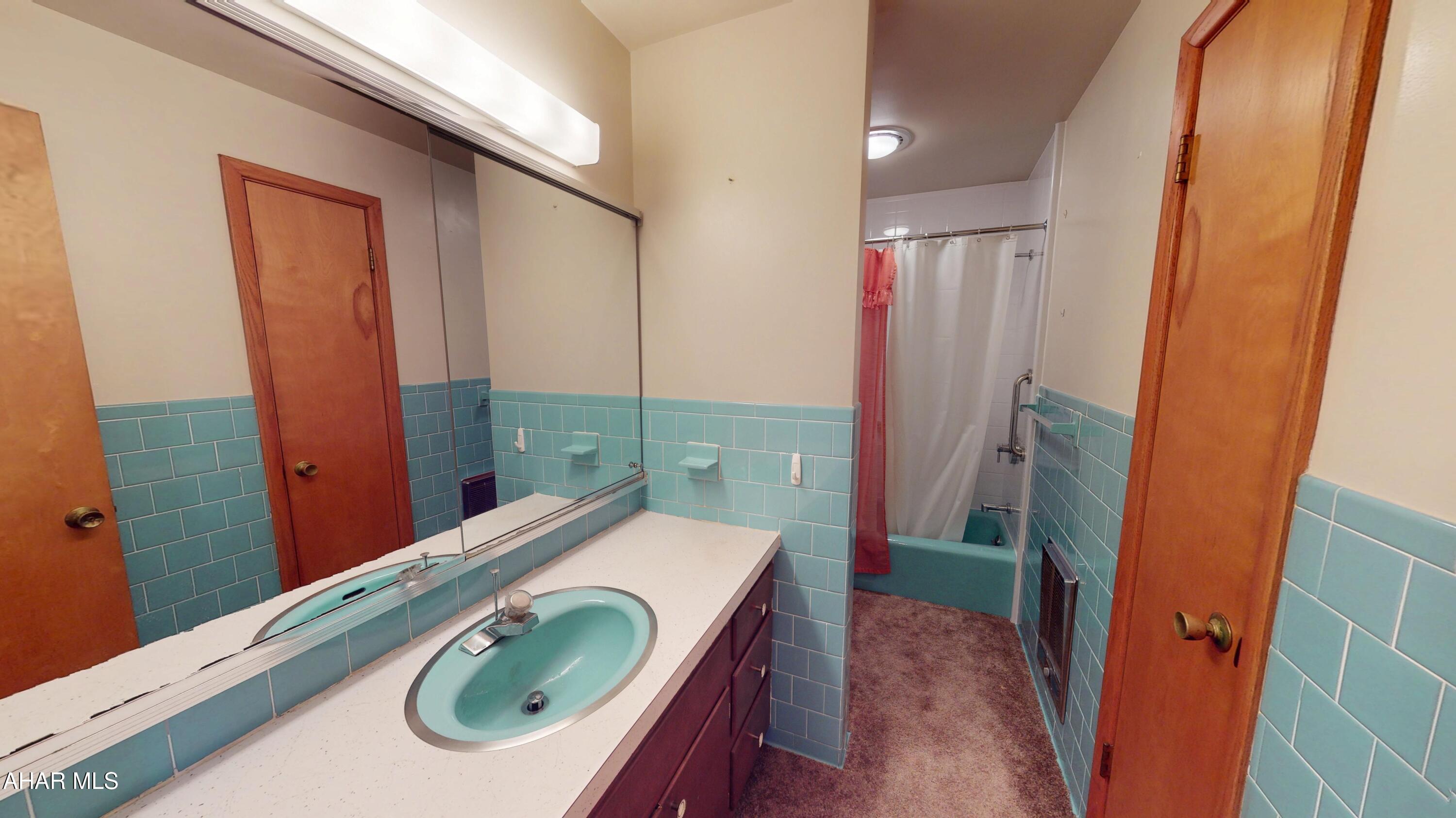 Foot of Ten - Residential