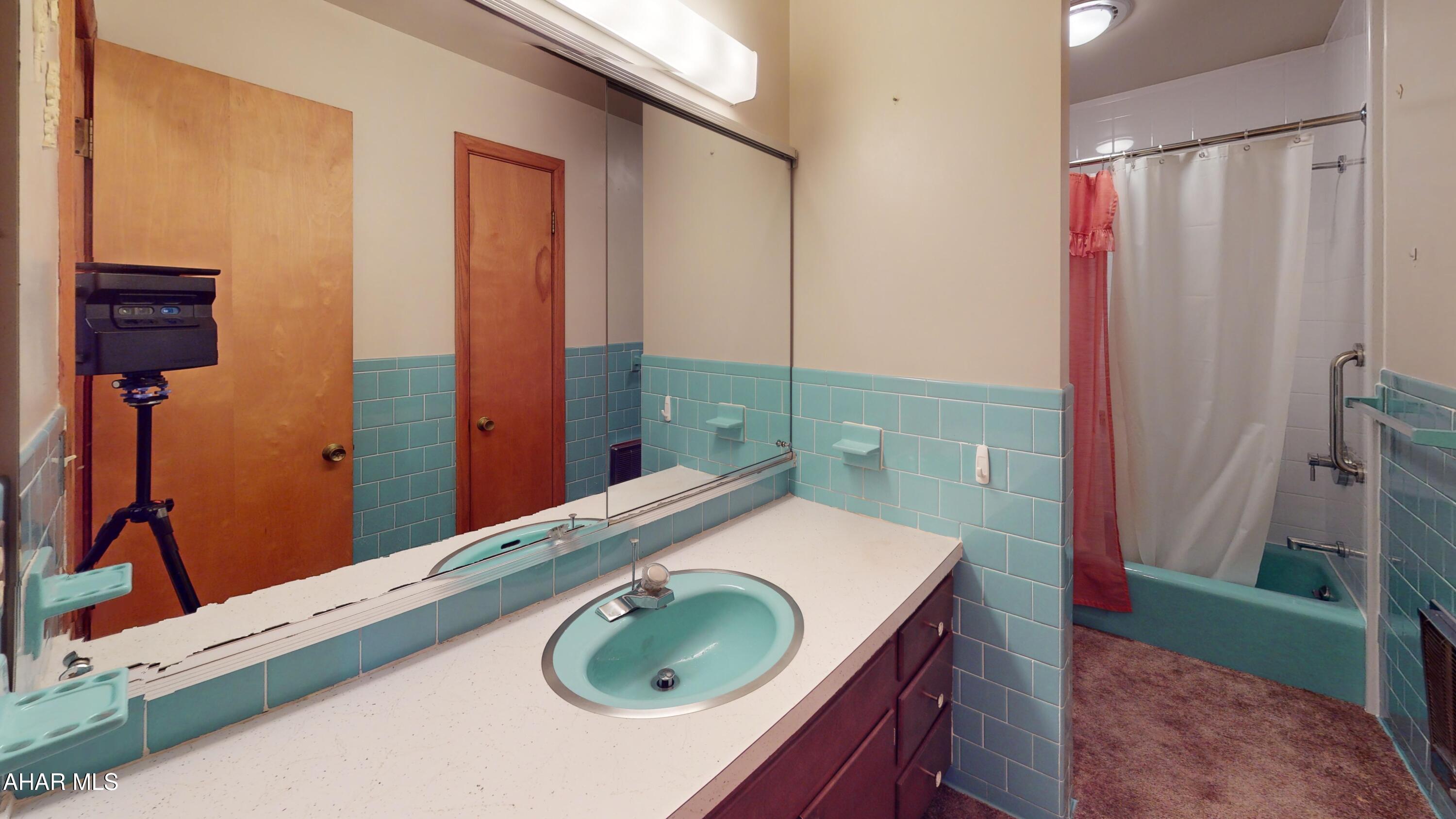 Foot of Ten - Residential