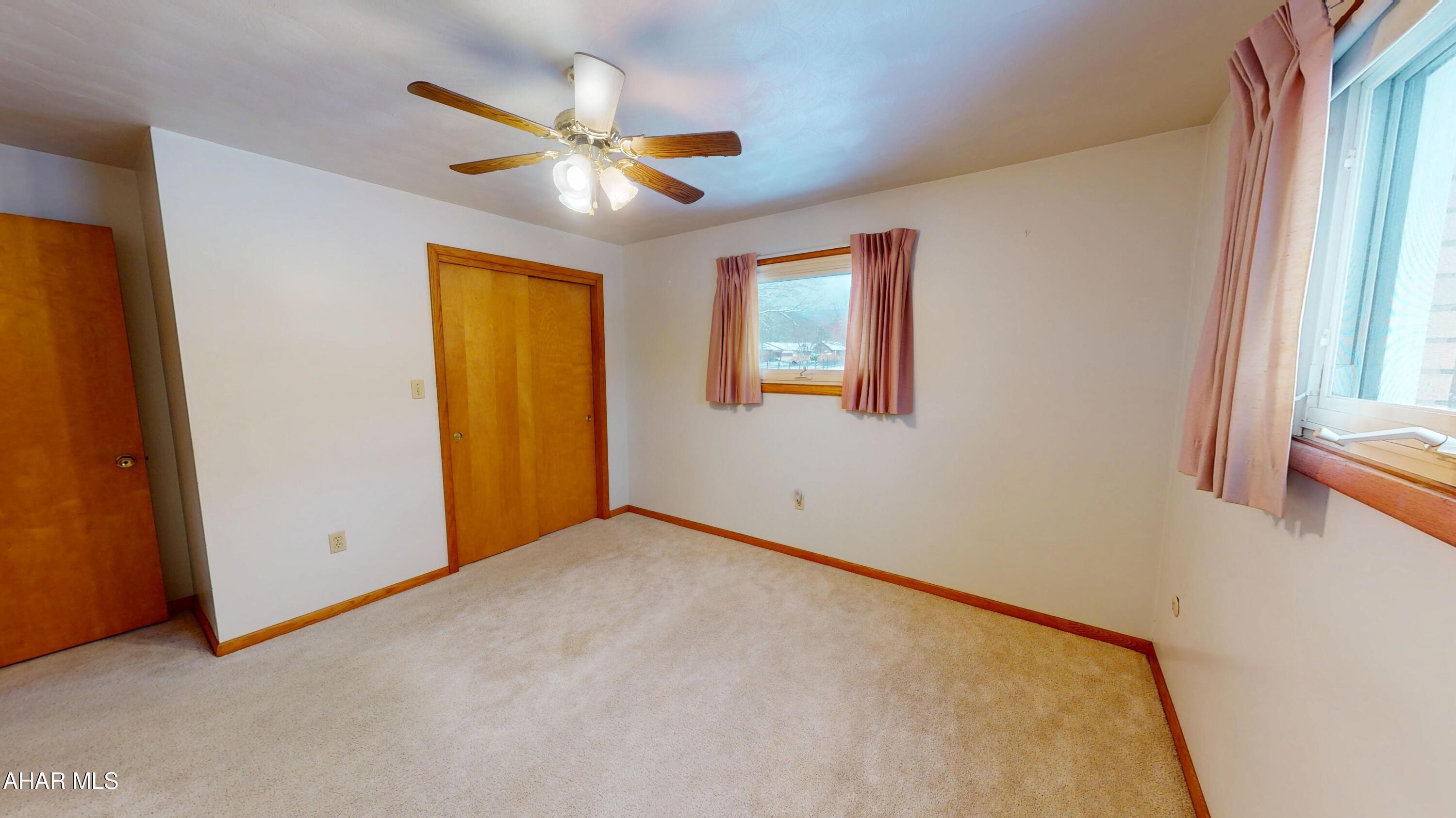 Foot of Ten - Residential