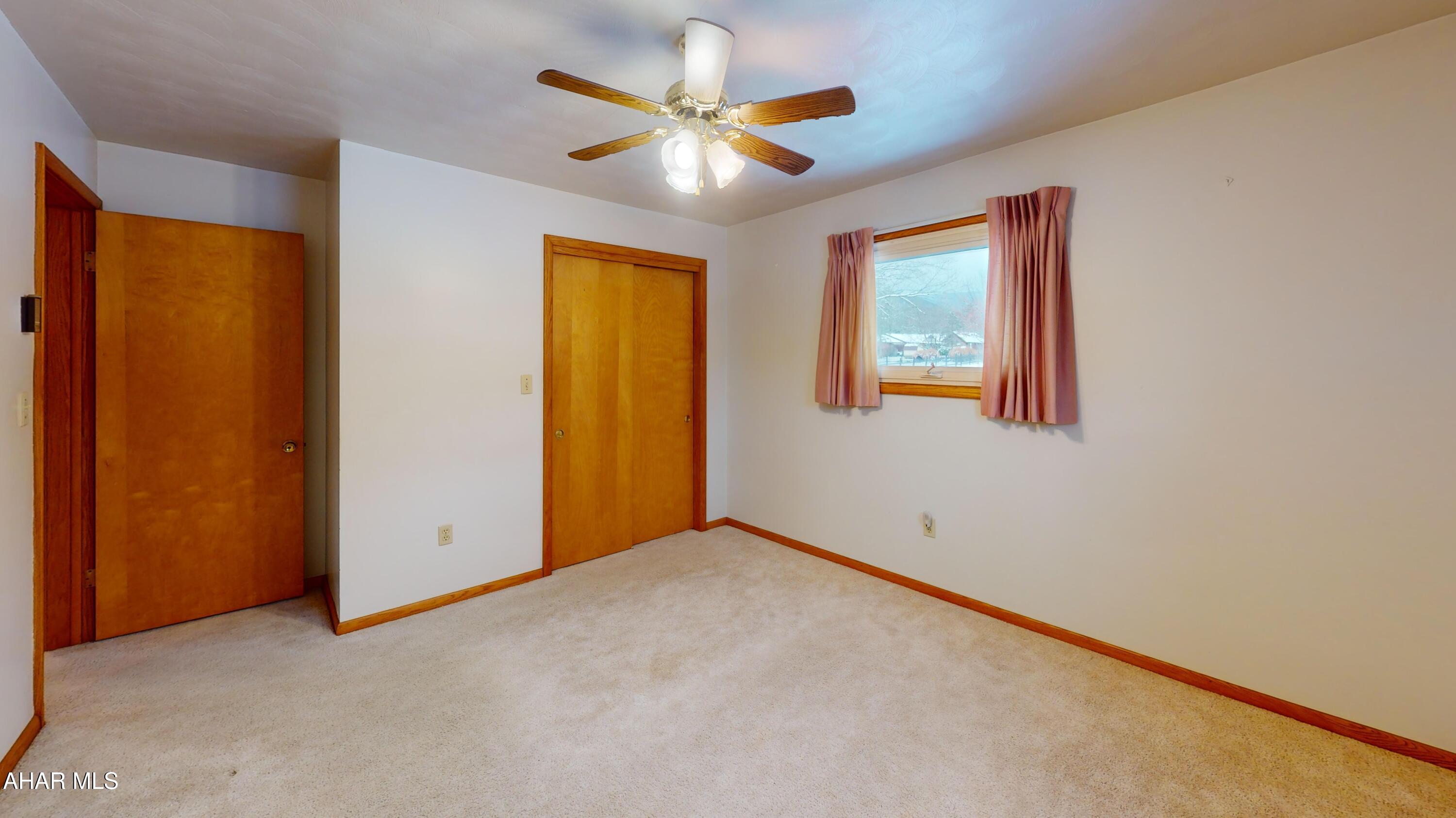 Foot of Ten - Residential