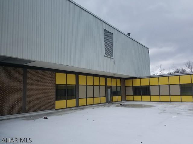 Unknown - Commercial Sale