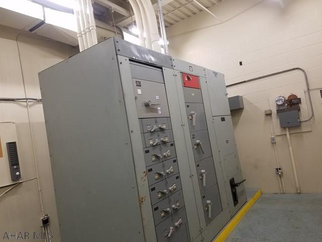 Unknown - Commercial Sale