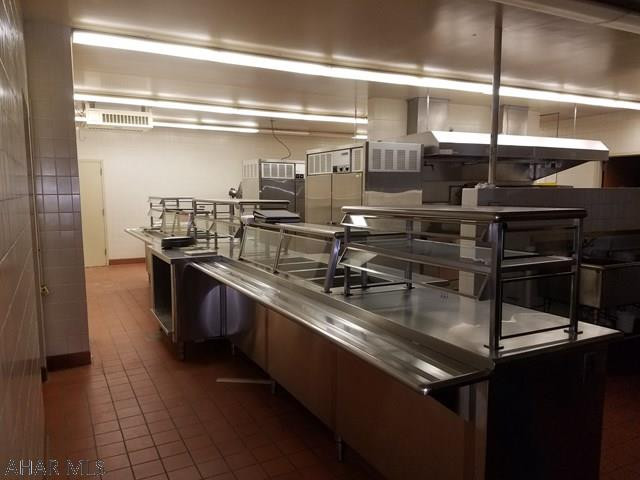 Unknown - Commercial Sale