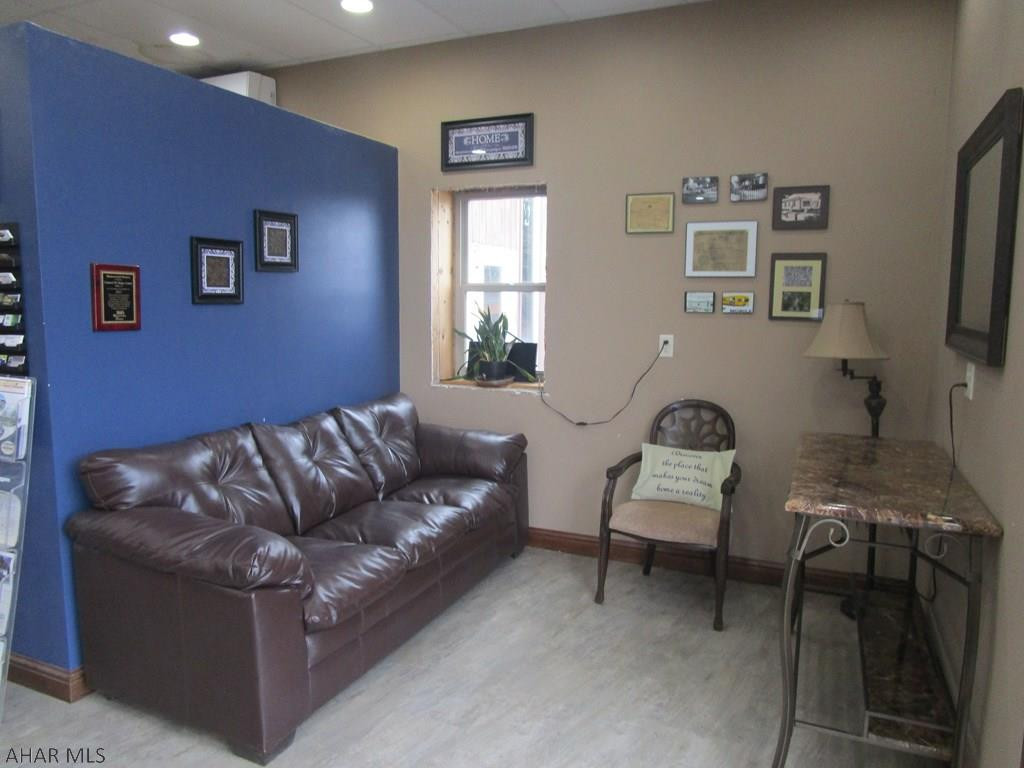 Unknown - Commercial Sale