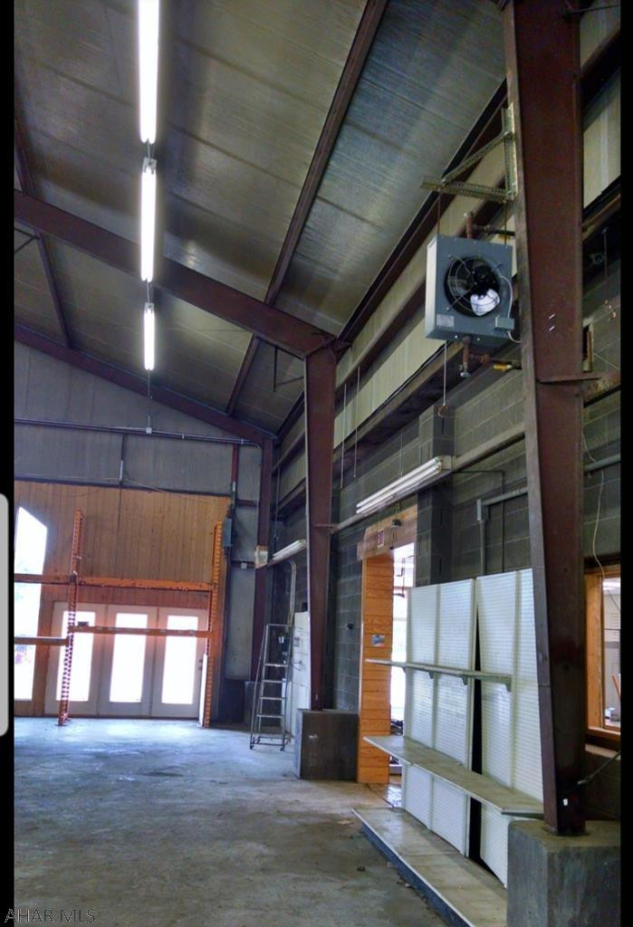 Unknown - Commercial Sale