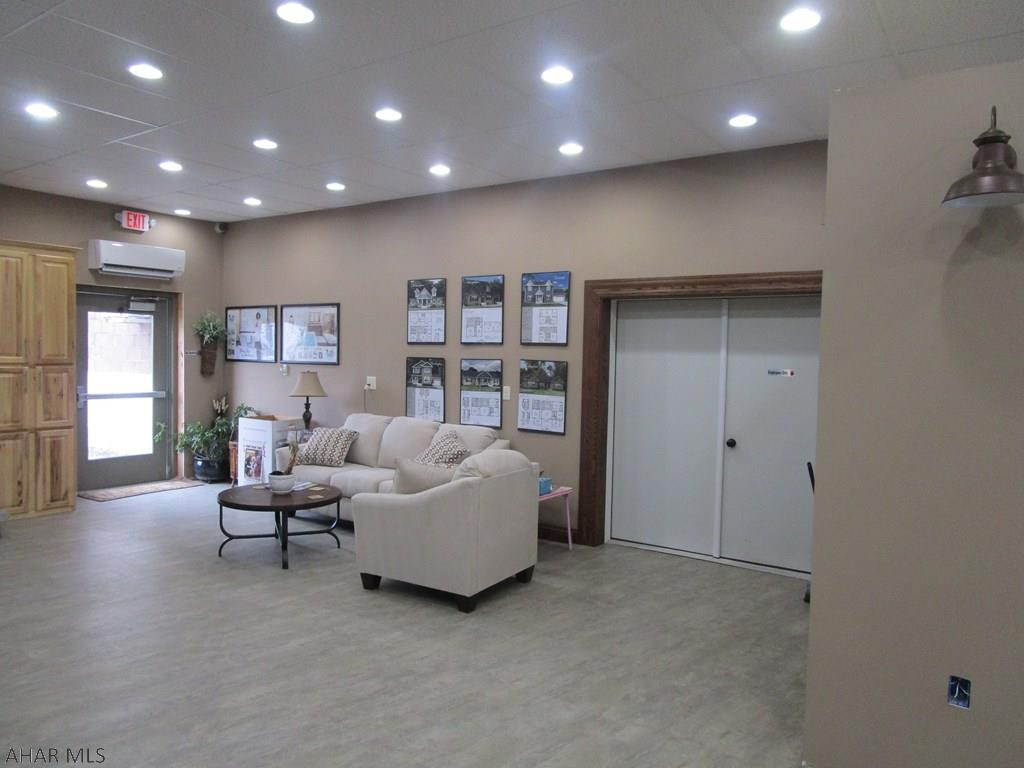 Unknown - Commercial Sale