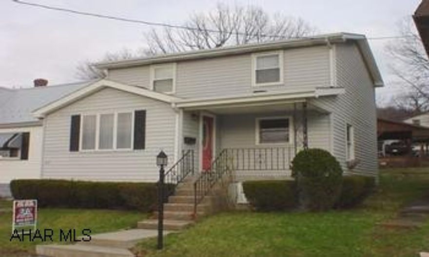 Great 2 BR home in the Lakemont area. Newer vinyl siding, windows, roof, furnace, & C/A, oak eat-in kitchen, 1.75 BA, large master BR on 2nd floor, covered rear deck, & 2 car carport. Great 2 BR home in the Lakemont area. Newer vinyl siding, windows, roof, furnace, & C/A, oak eat-in kitchen, 1.75 BA, large master BR on 2nd floor, covered rear deck, & 2 car carport.