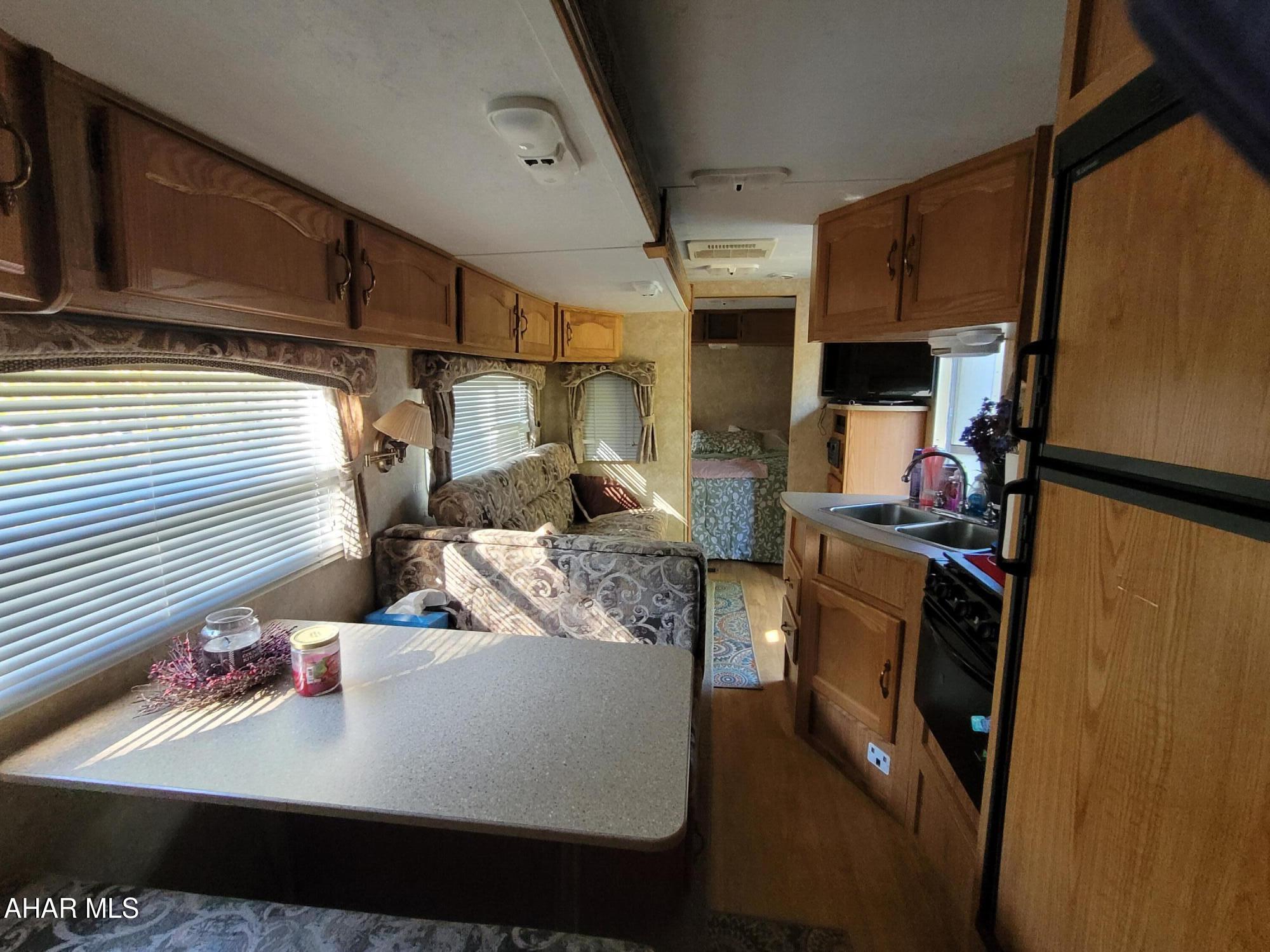 Glendale Yearound - Residential