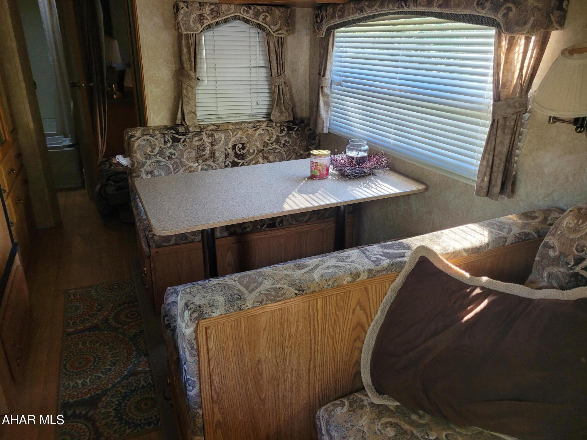 Glendale Yearound - Residential