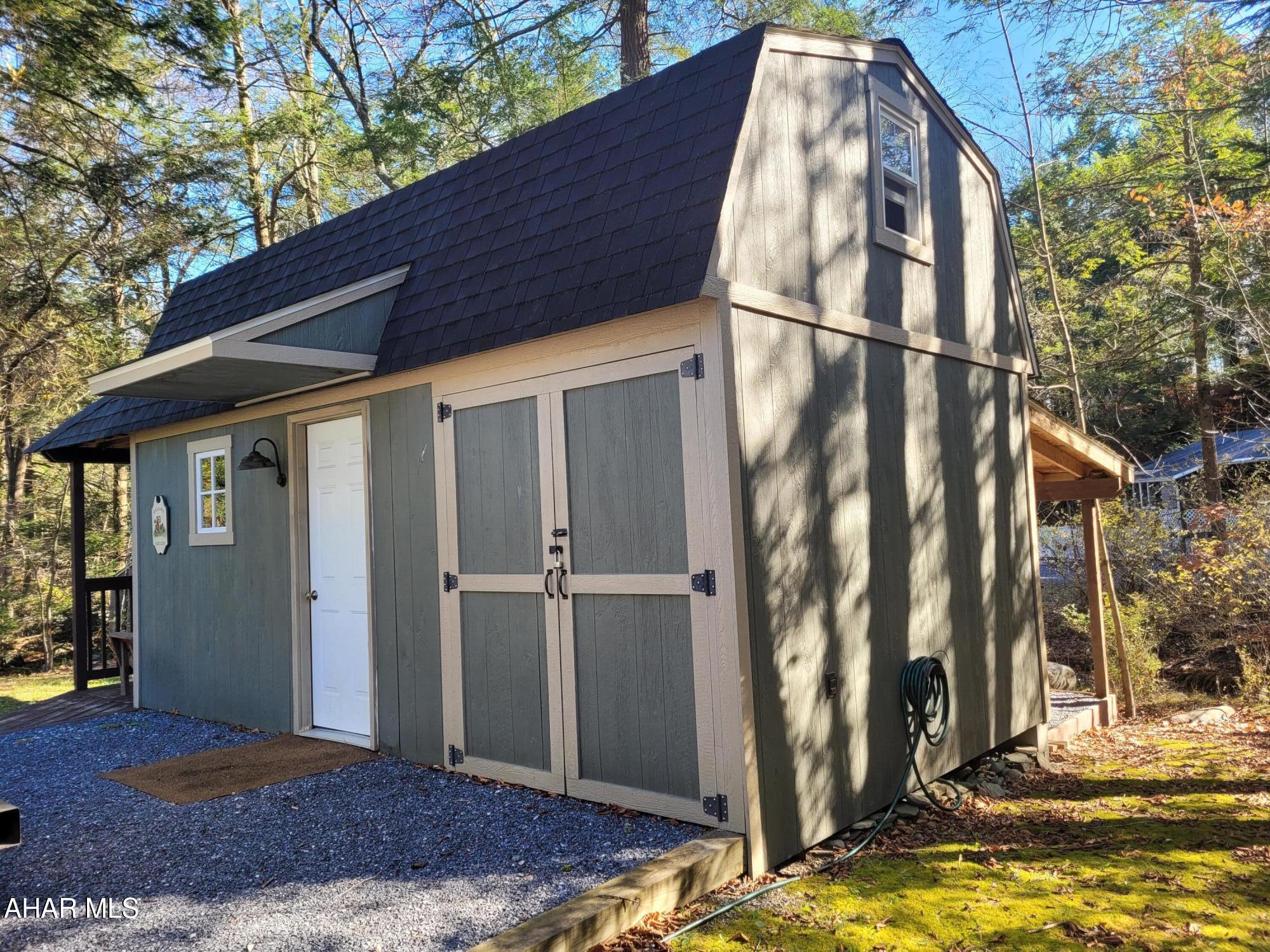 Glendale Yearound - Residential