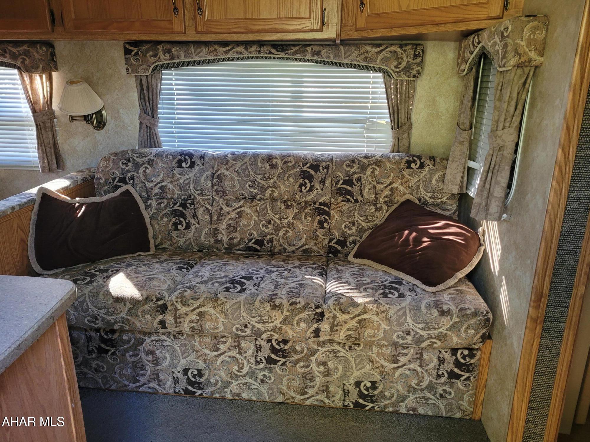 Glendale Yearound - Residential