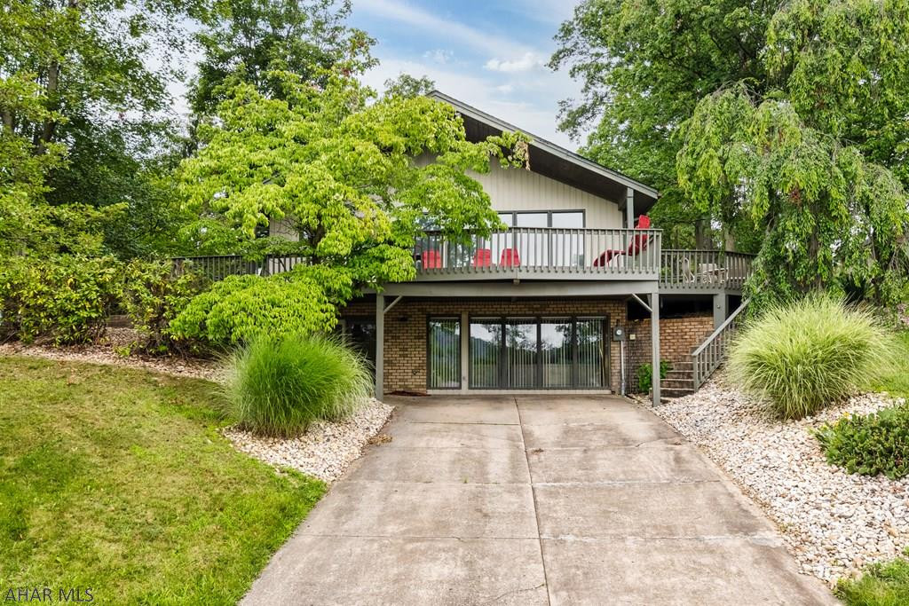 Holiday Manor - Residential