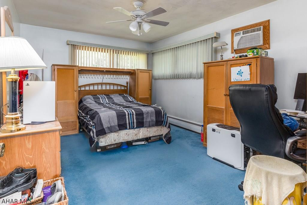 Holiday Manor - Residential