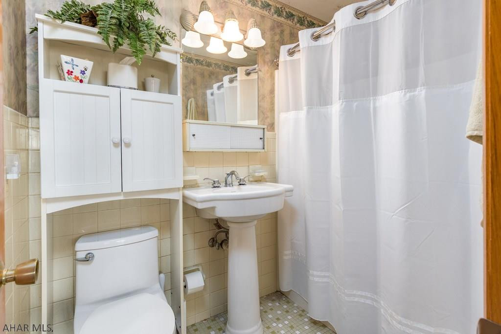 Holiday Manor - Residential