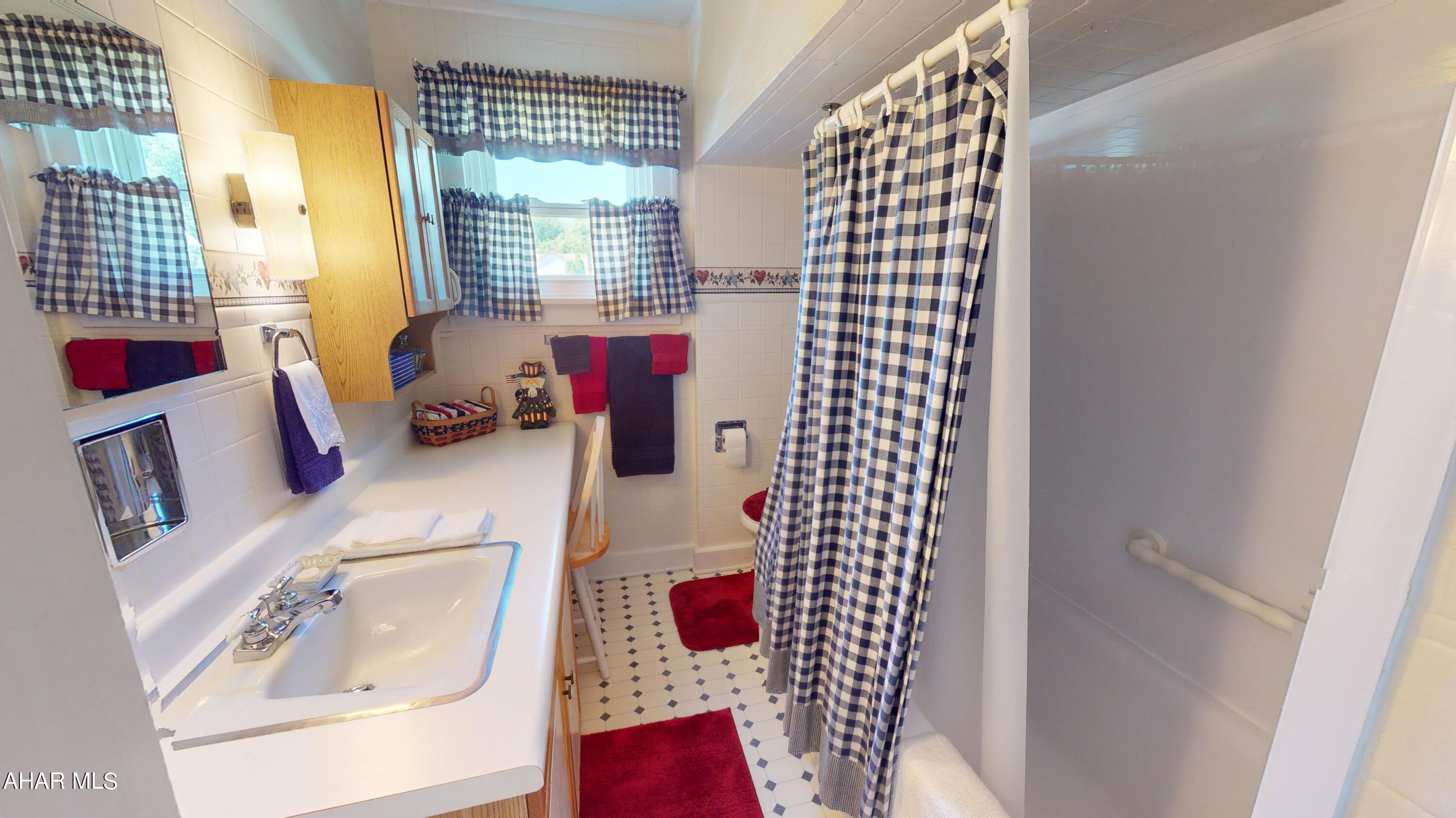 Juniata - Residential