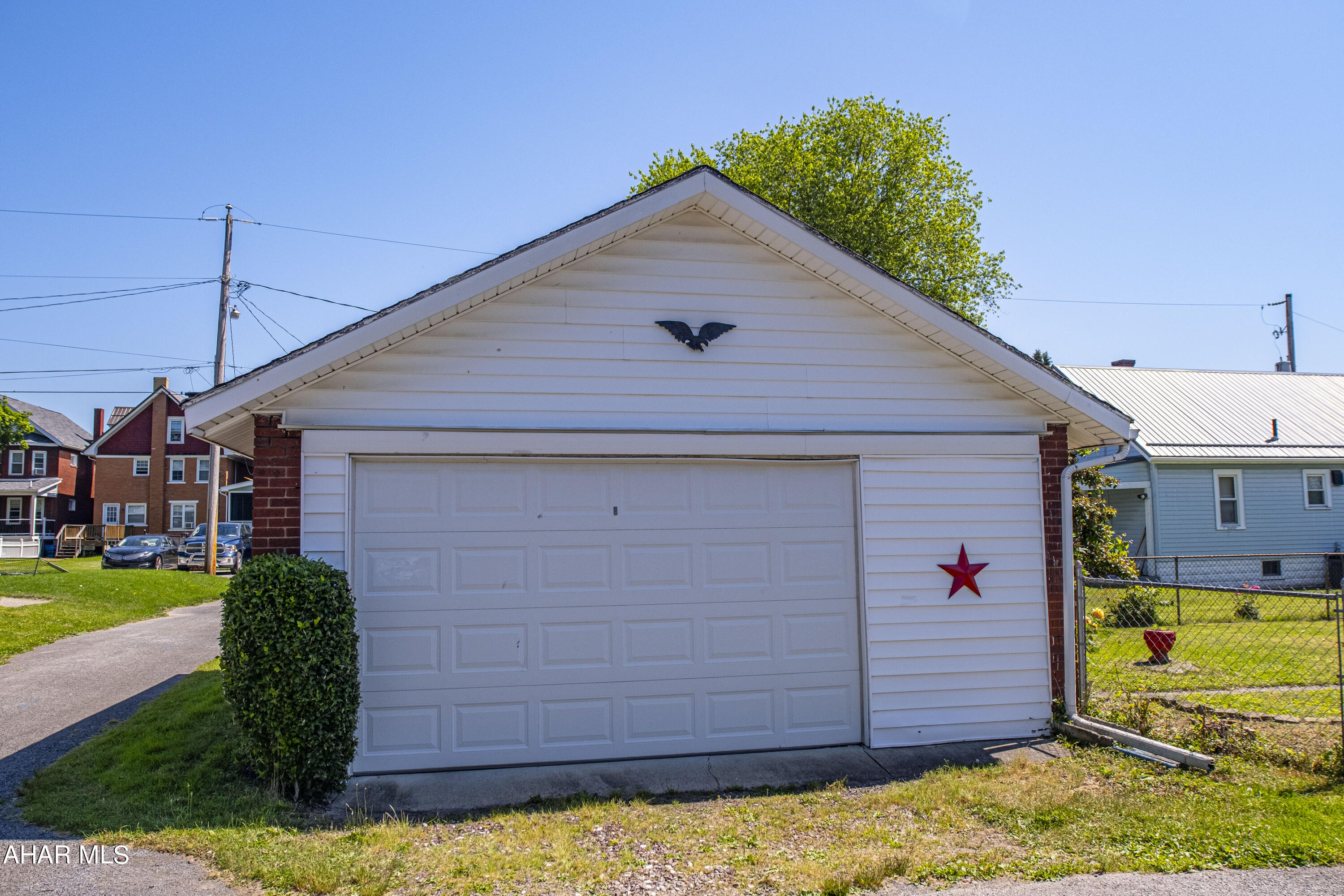 Juniata - Residential