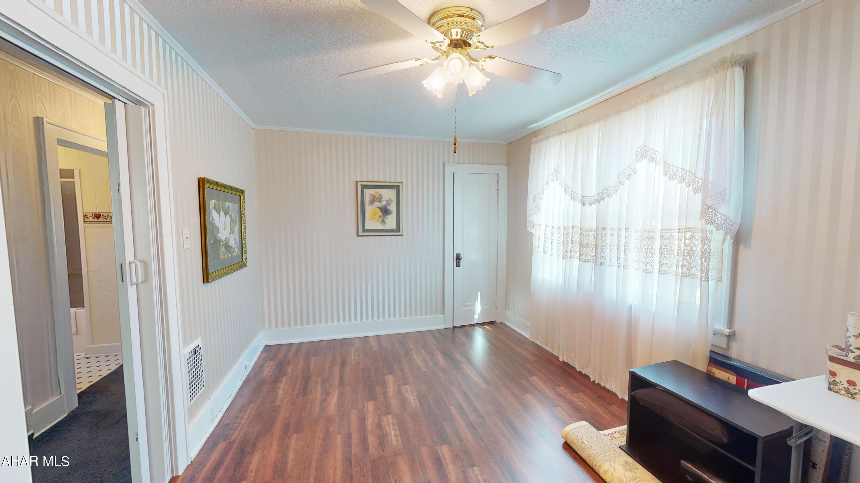 Juniata - Residential