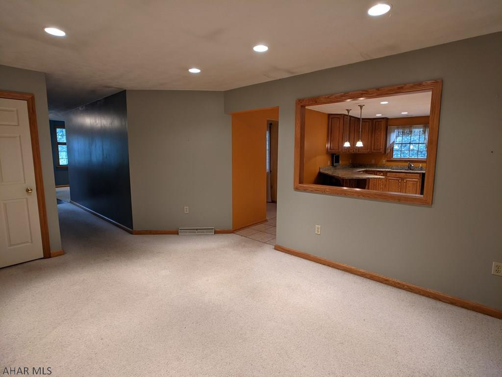 Holiday Manor - Residential