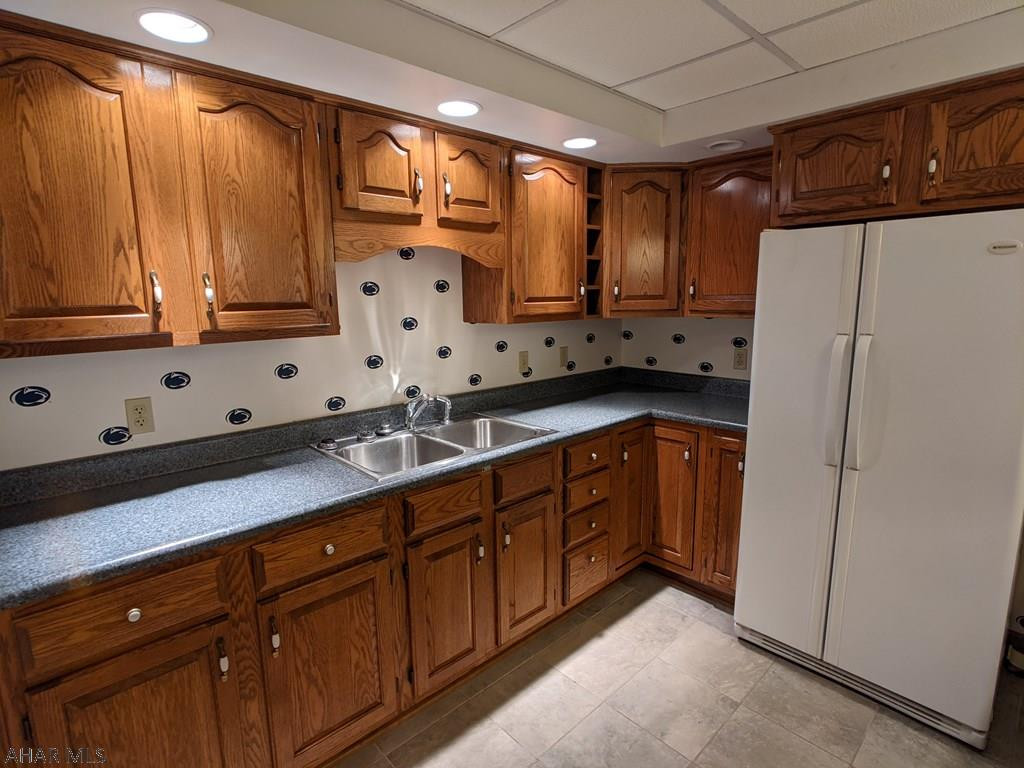 Holiday Manor - Residential