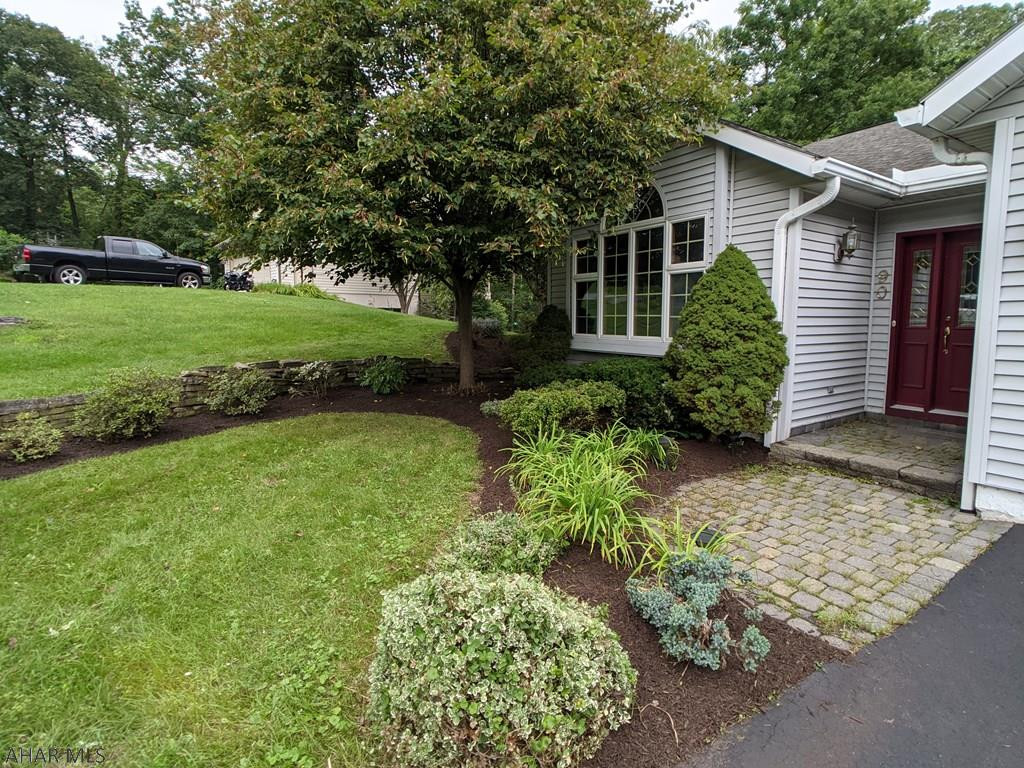 Holiday Manor - Residential