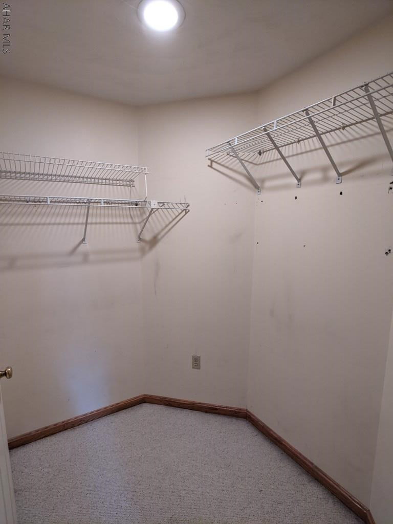 Holiday Manor - Residential